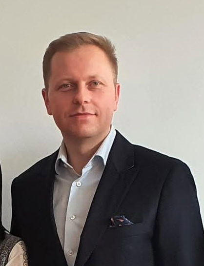 Adwokat Łukasz Piekarczyk